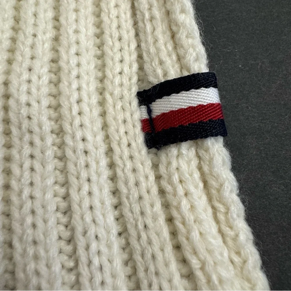 Tommy Hilfiger Unisex Winter White Knit Scarf with Logo Cream One Size NEW